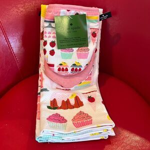 NWT Kate Spade kitchen towels/mini mitts